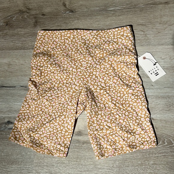 NWT Billabong biker babe shorts - Picture 2 of 6
